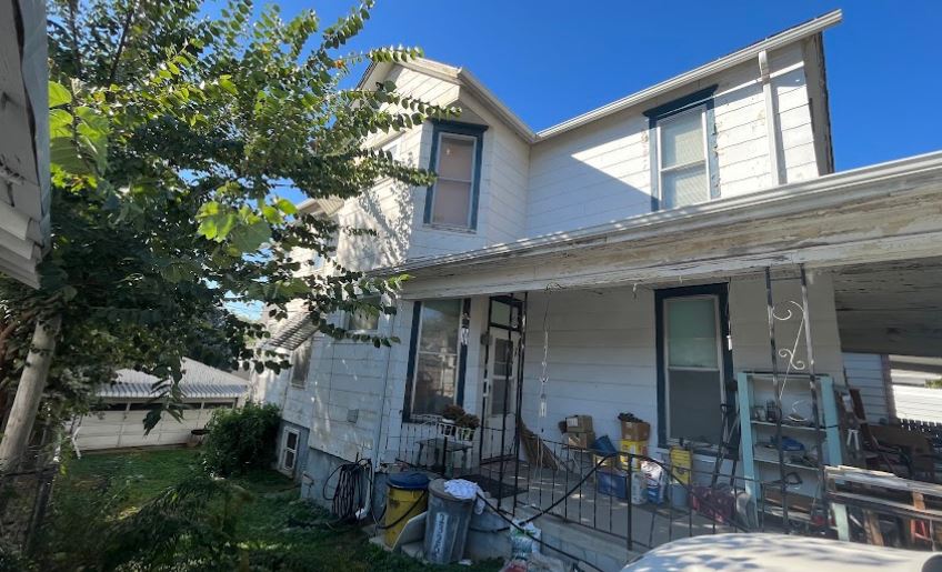 selling-a-tear-down-house